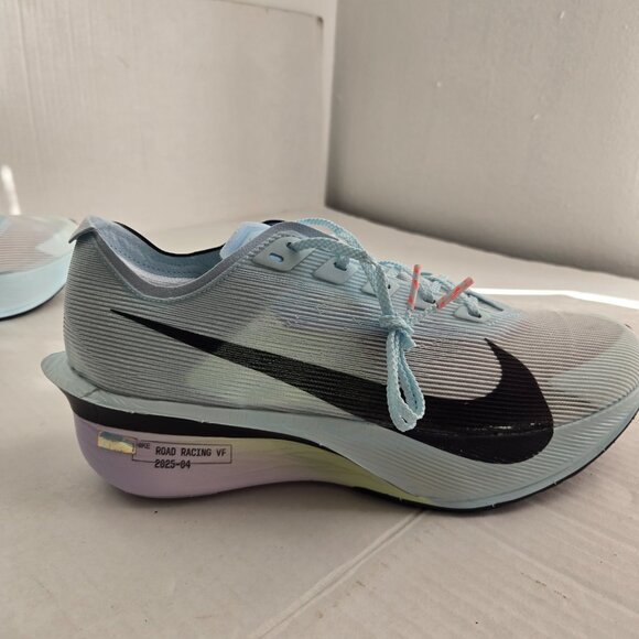 Nike VaporFly 4 Women’s Racing Sneakers – White/Blue – Size 10 - Picture 2 of 11